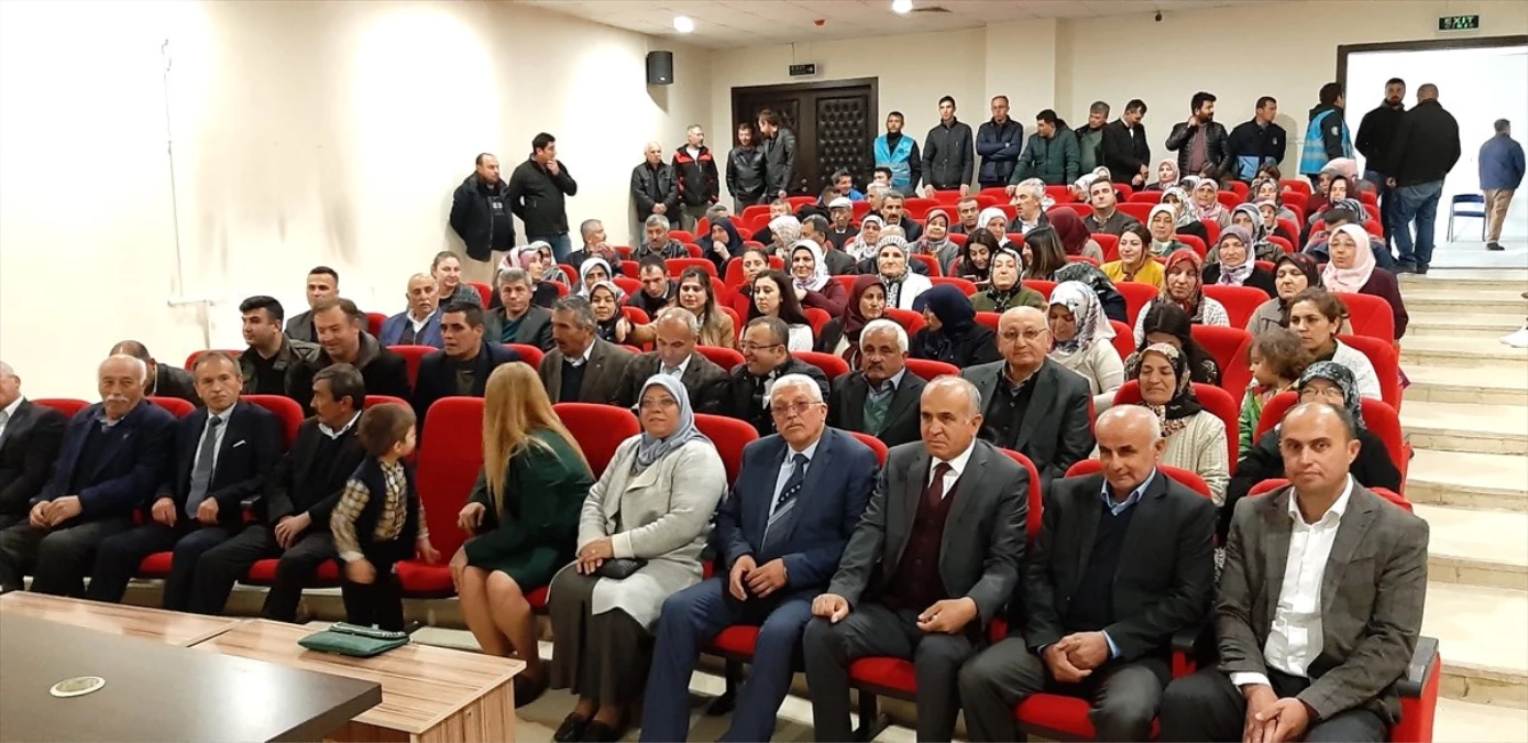 Tufanbeyli Belediye Başkanı Ergü Mazbatasını Aldı.