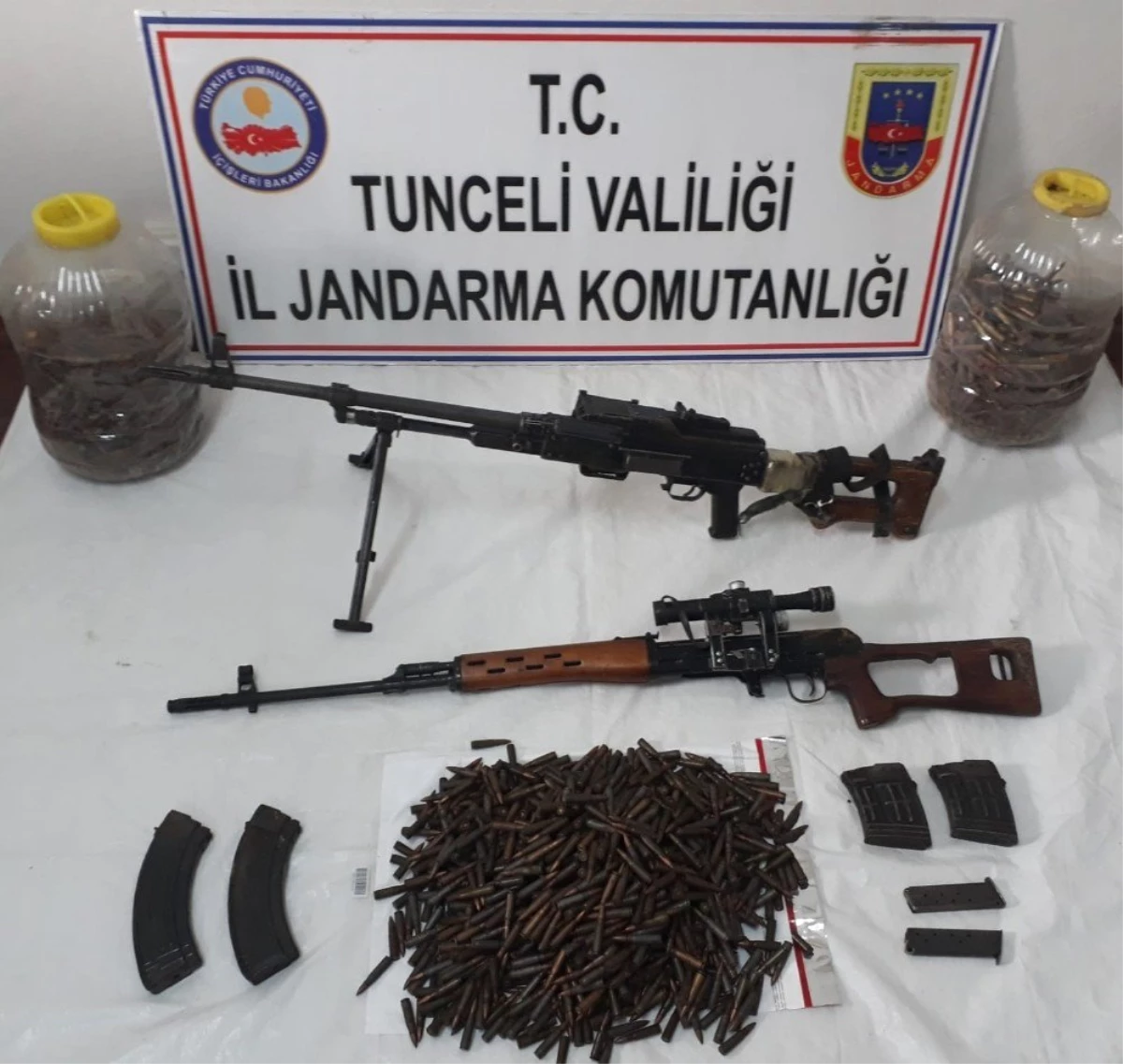 Tunceli\'de Çok Sayıda Mühimmat Ele Geçirildi, 2 Sığınak İmha Edildi