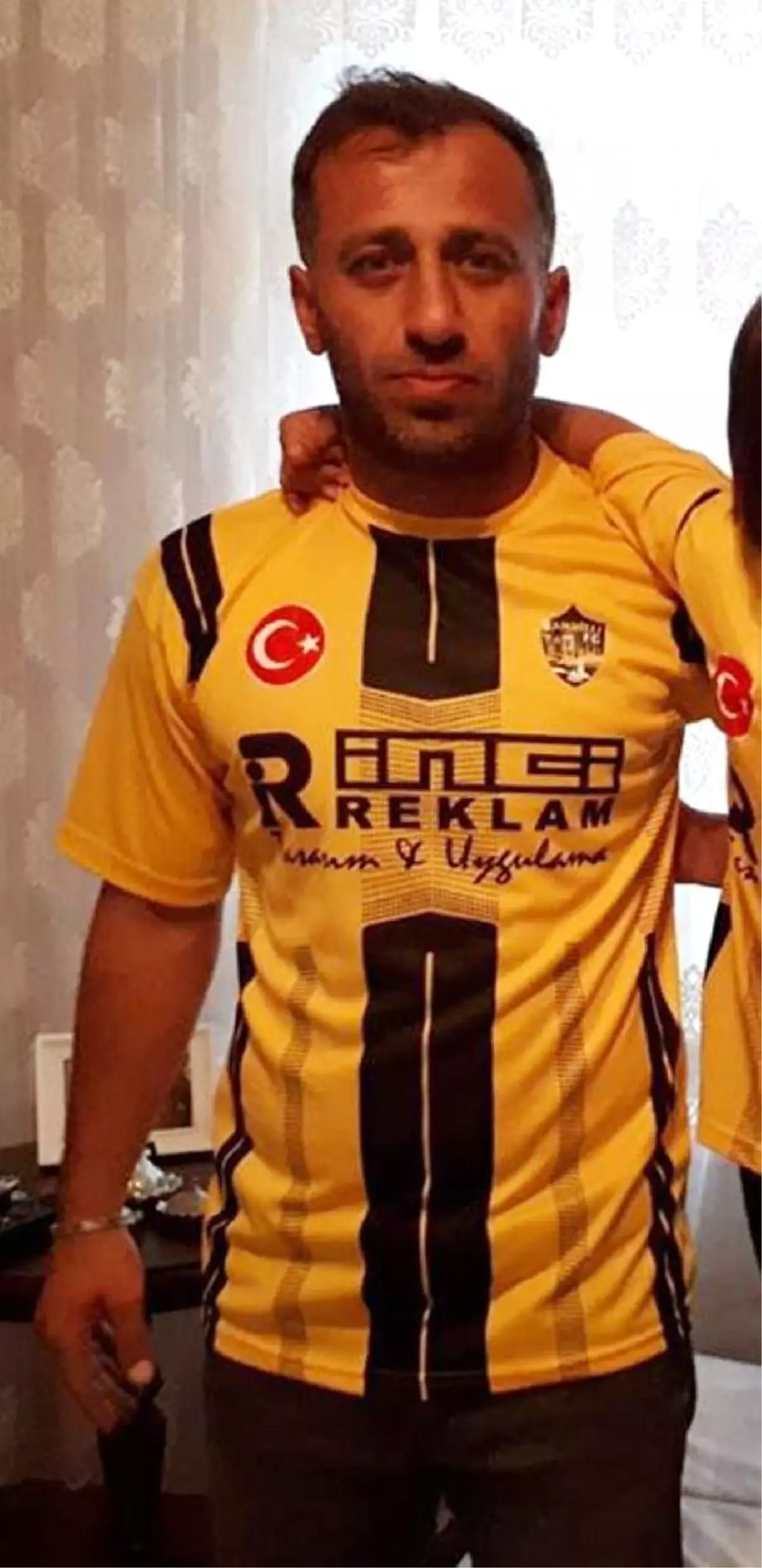 Antalya\'da Sporcuları Taşıyan Midibüs Devrildi: 3 Ölü, 17 Yaralı (3)