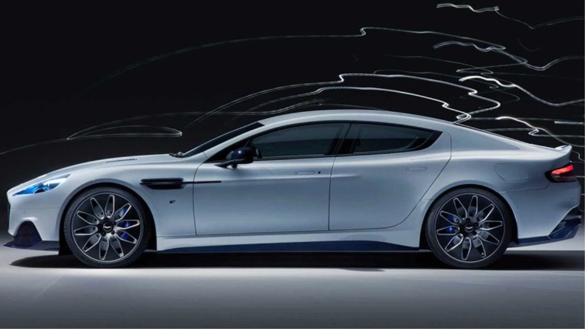 Aston Martin\'in Elektrikli İlk Otomobili Rapide E, New York\'ta Tanıtıldı
