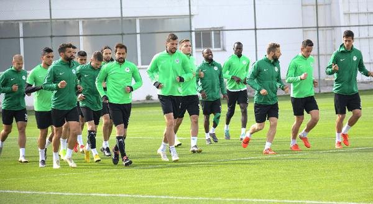 Atiker Konyaspor\'da Mke Ankaragücü Mesaisi Sürüyor