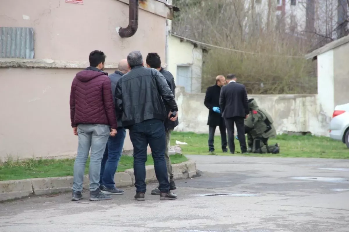 Bomba Süsü Verilmiş Düzenek Polisi Alarma Geçirdi