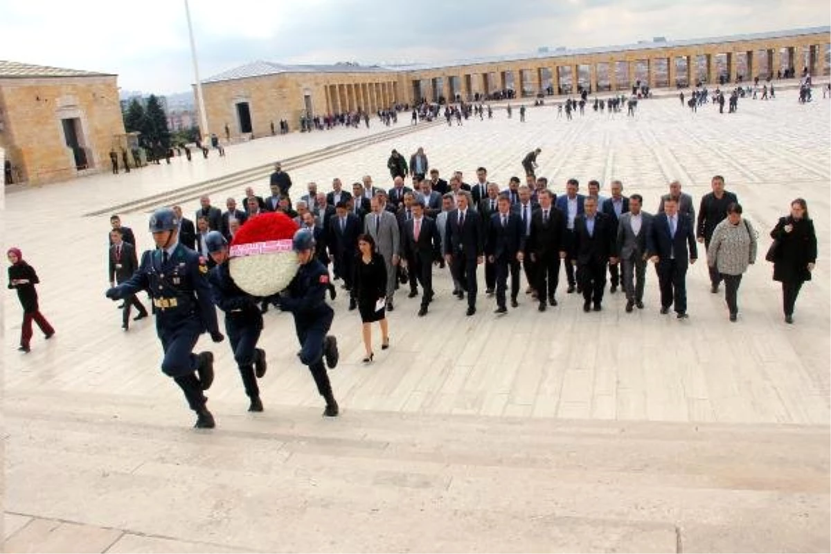 Cumhur İttifakı\'nın İzmirli Başkanlarından Anıtkabir Ziyareti