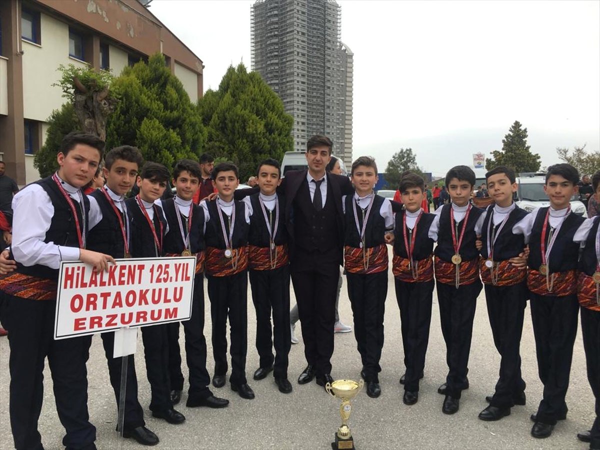 Dadaş Öğrenciler Halk Oyunlarında Şampiyonluğu Bırakmadı