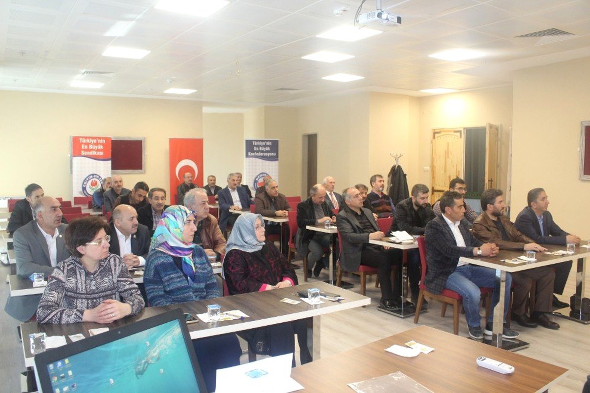 Erzurum\'da; Eğitim Öğretim ve Bilim Hizmet Kolu Çalışanları Sorun ve Çözüm Önerileri Çalıştayı