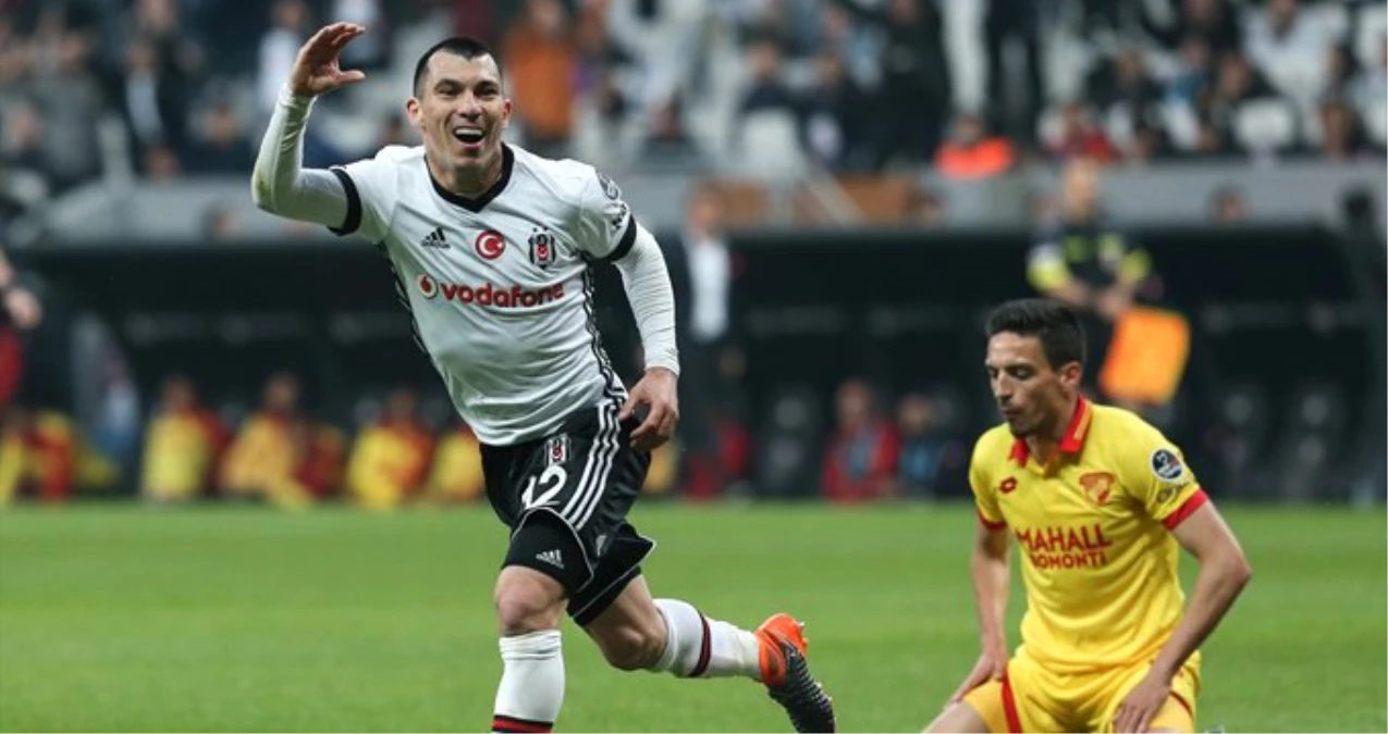 Gary Medel\'in Eski Takım Arkadaşı Cristian Erbes, Şilili Oyuncunun Yeni Adresini Açıkladı!