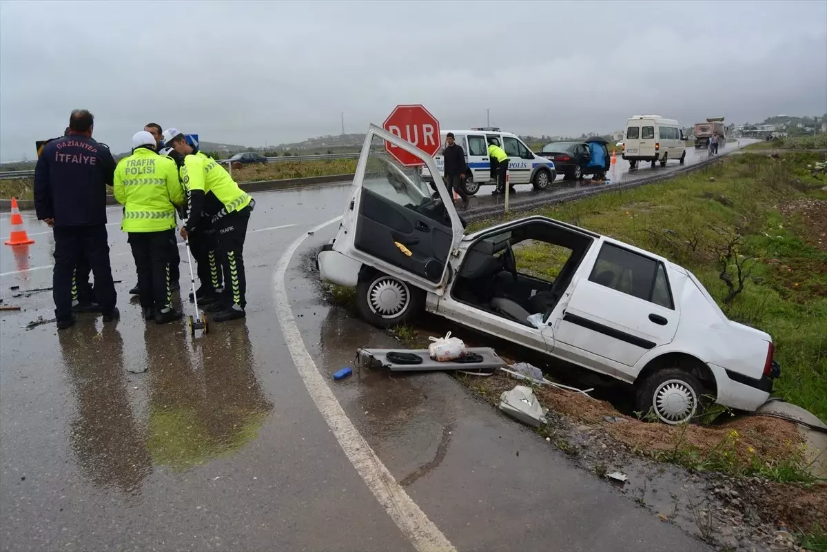 Gaziantep\'te Trafik Kazası: 3 Ölü, 13 Yaralı