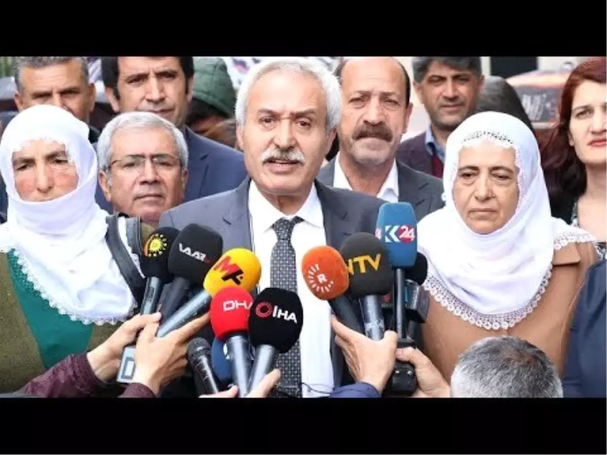 Hdp\'li Mızraklı, Ak Partili Kayyumun Makam Odasında Yaptığı Lüks Değişiklikleri Gösterdi