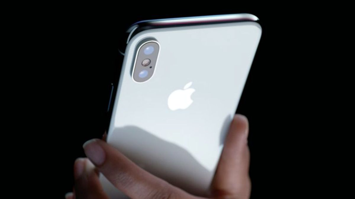 Heyecanlandıran İddia: 4.8 İnç Ekranlı İphone Xe Geliyor