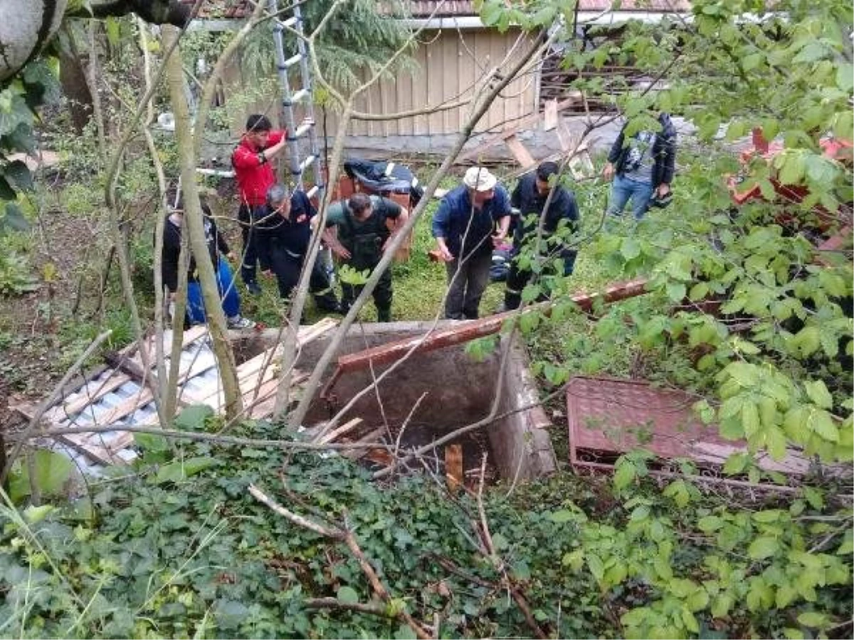 Kuyuya Düşen İneği İtfaiye Kurtardı