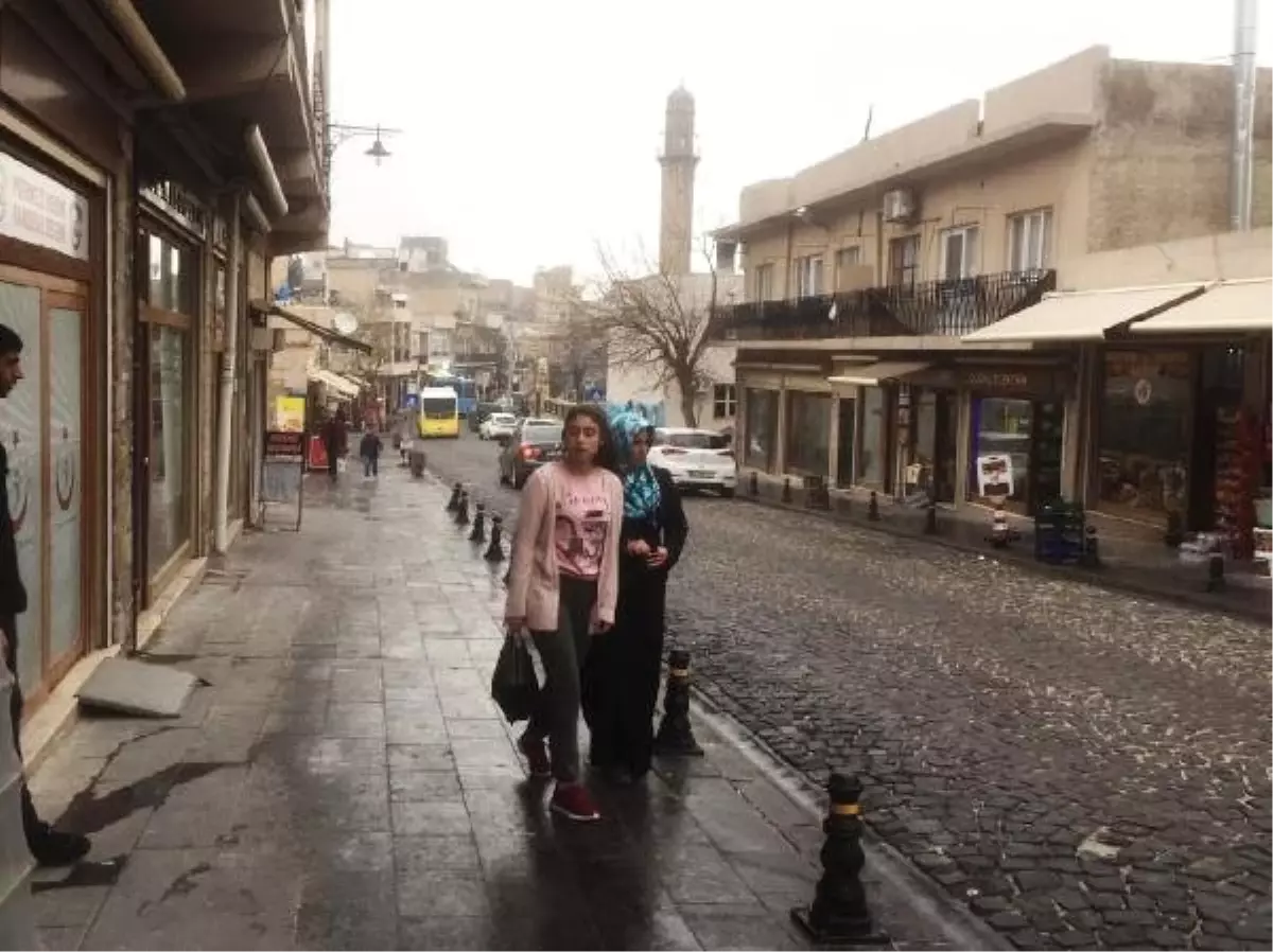 Mardin\'de Yağmur ve Dolu Yaşamı Olumsuz Etkiledi- Yeniden