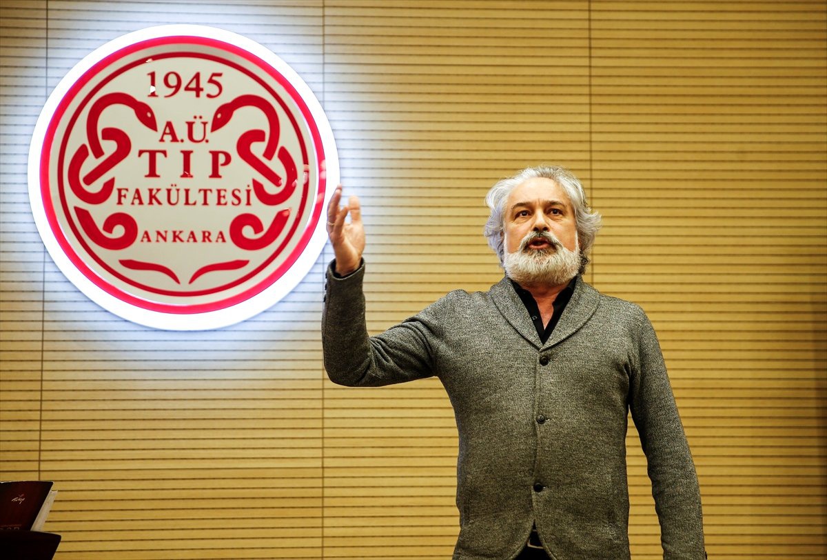 Ses Sağlığınız İçin Günde 2 Litre Su İçin"