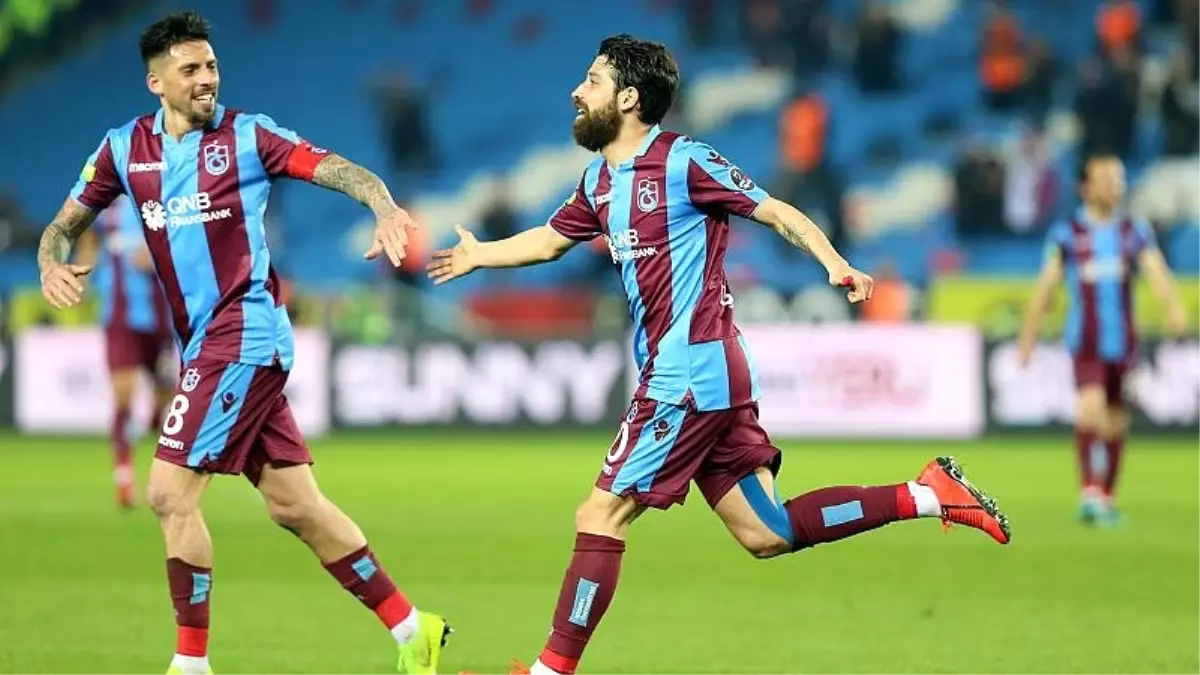 Süper Lig Kaldığı Yerden Devam: Trabzonspor: 4 - Antalyaspor: 1