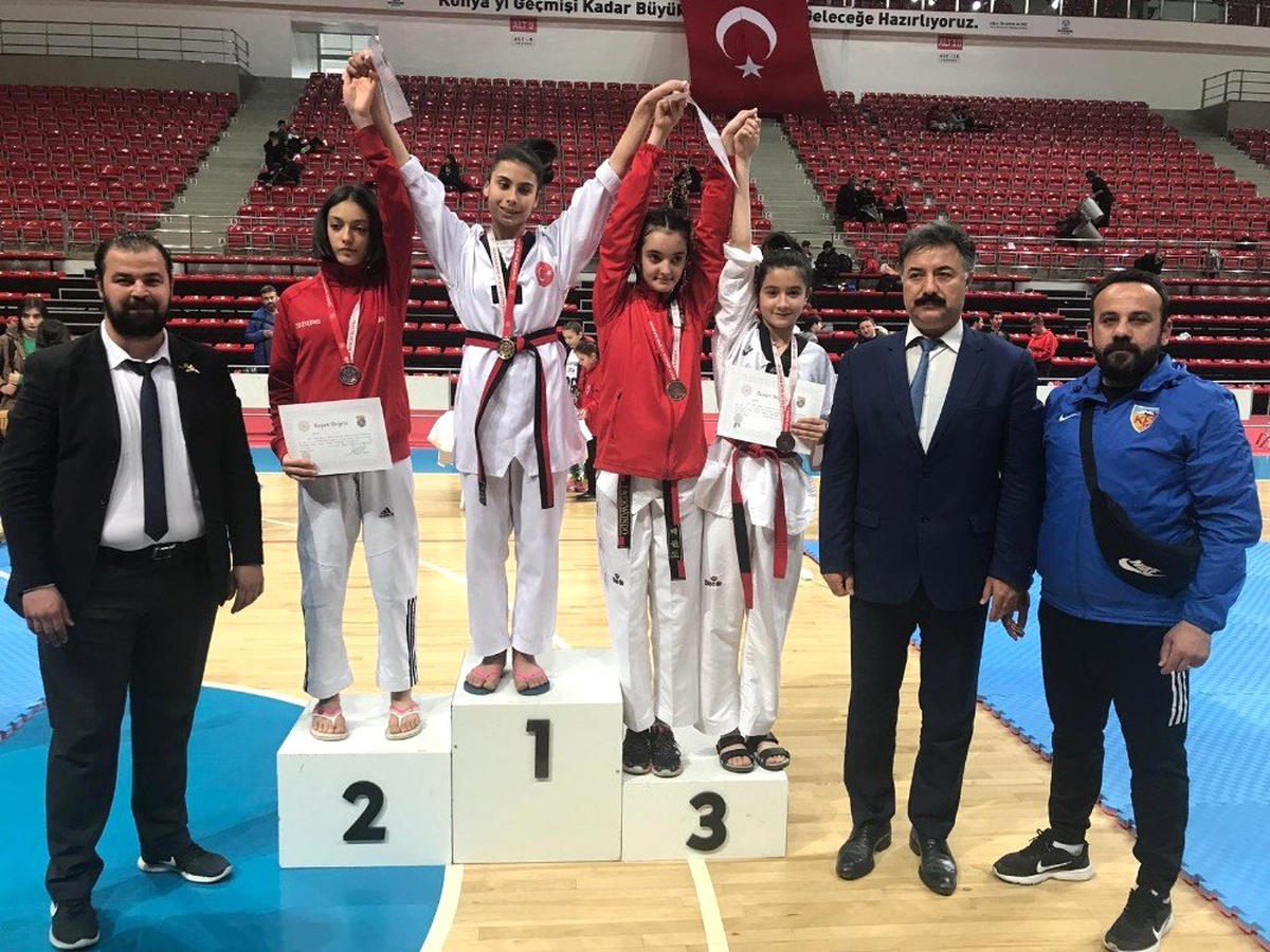 Taekwondo Yıldızlar Türkiye Birinciliği Müsabakalarına Kayserili Sporcular Damga Vurdu