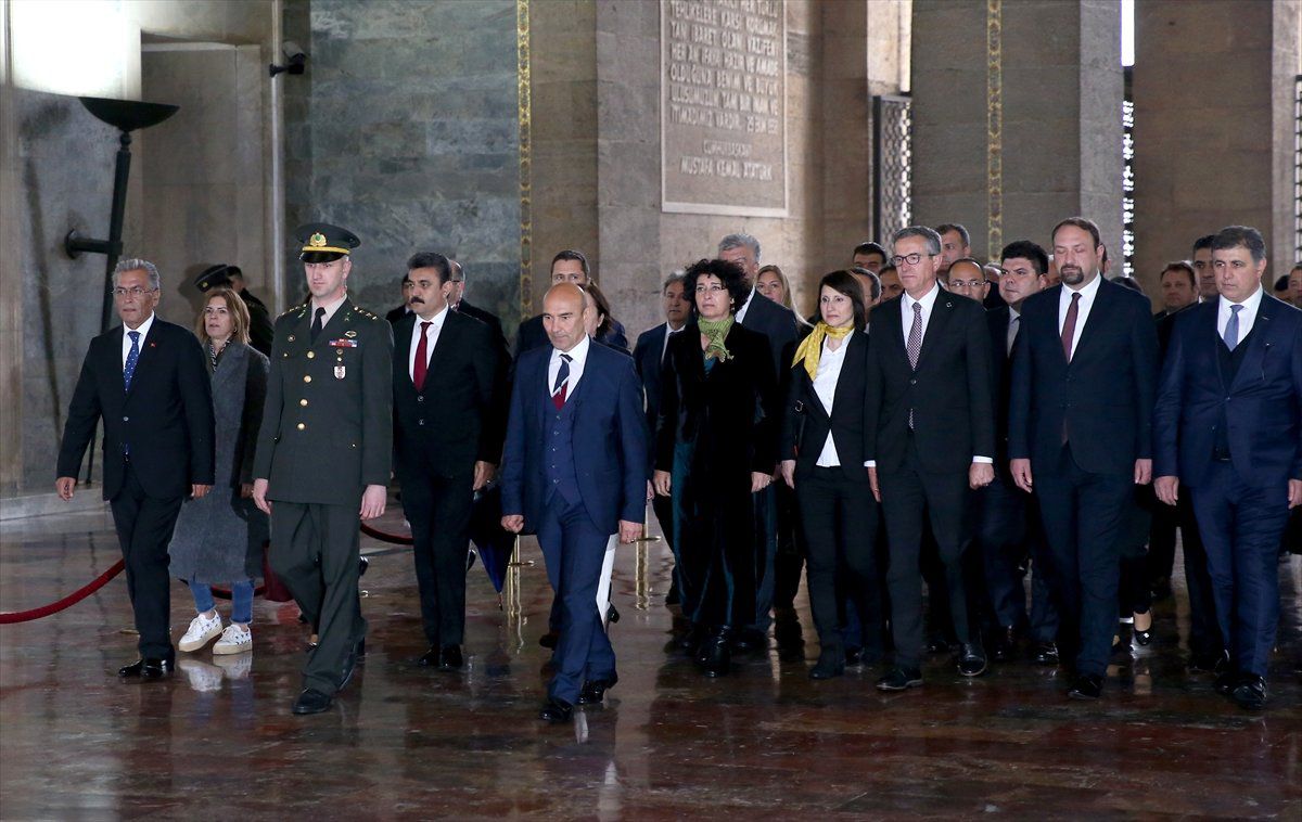 Tunç Soyer\'den Anıtkabir Ziyareti
