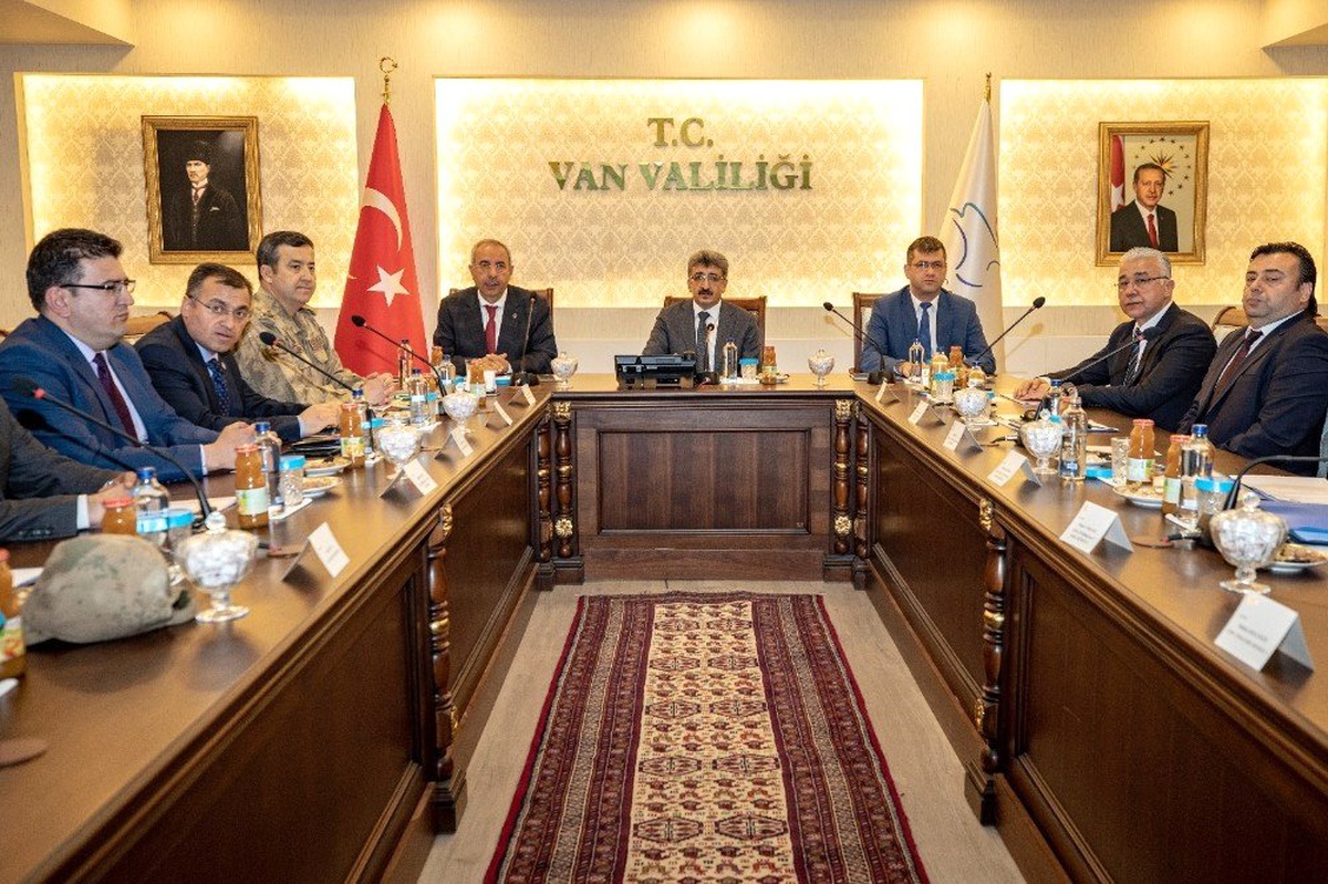 Yyü\'nün Güvenliği Masaya Yatırıldı