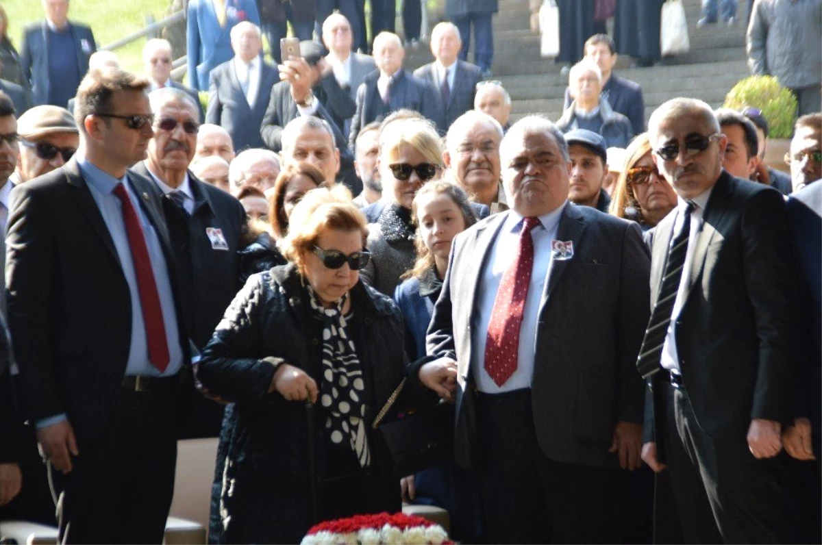 8. Cumhurbaşkanı Turgut Özal, Vefatının Yıl Dönümünde Kabri Başında Anıldı