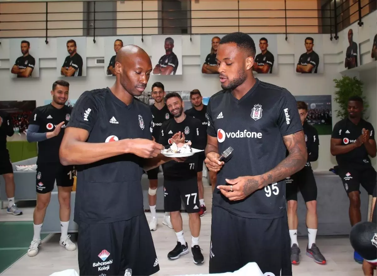 Beşiktaş\'ta Larin\'in Doğum Günü Kutlandı