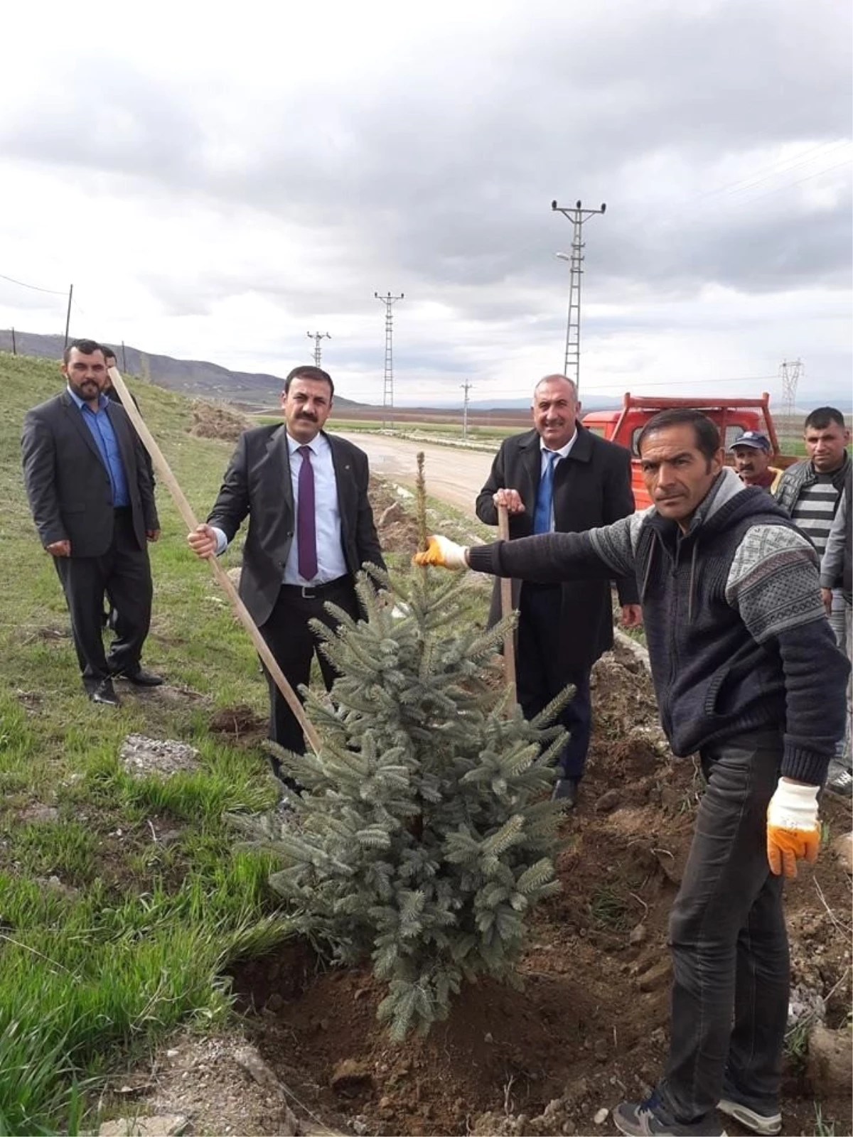 Çiçekdağı İlçe Belediye Başkanı Hakanoğlu: "Yeşil Bir Çiçekdağı Oluşturacağız"