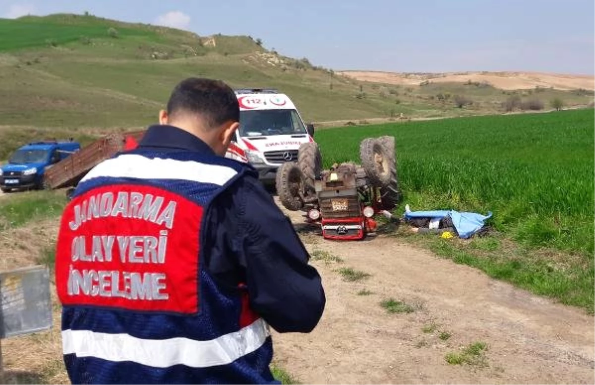 Devrilen Traktörün Altında Kalarak Öldü