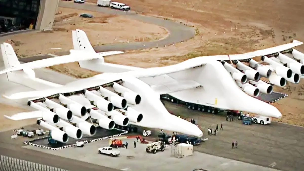 Dünyanın En Büyük Uçağının Ne Kadar Büyük Olduğunu Görünce Şaşıracaksınız. - Stratolaunch