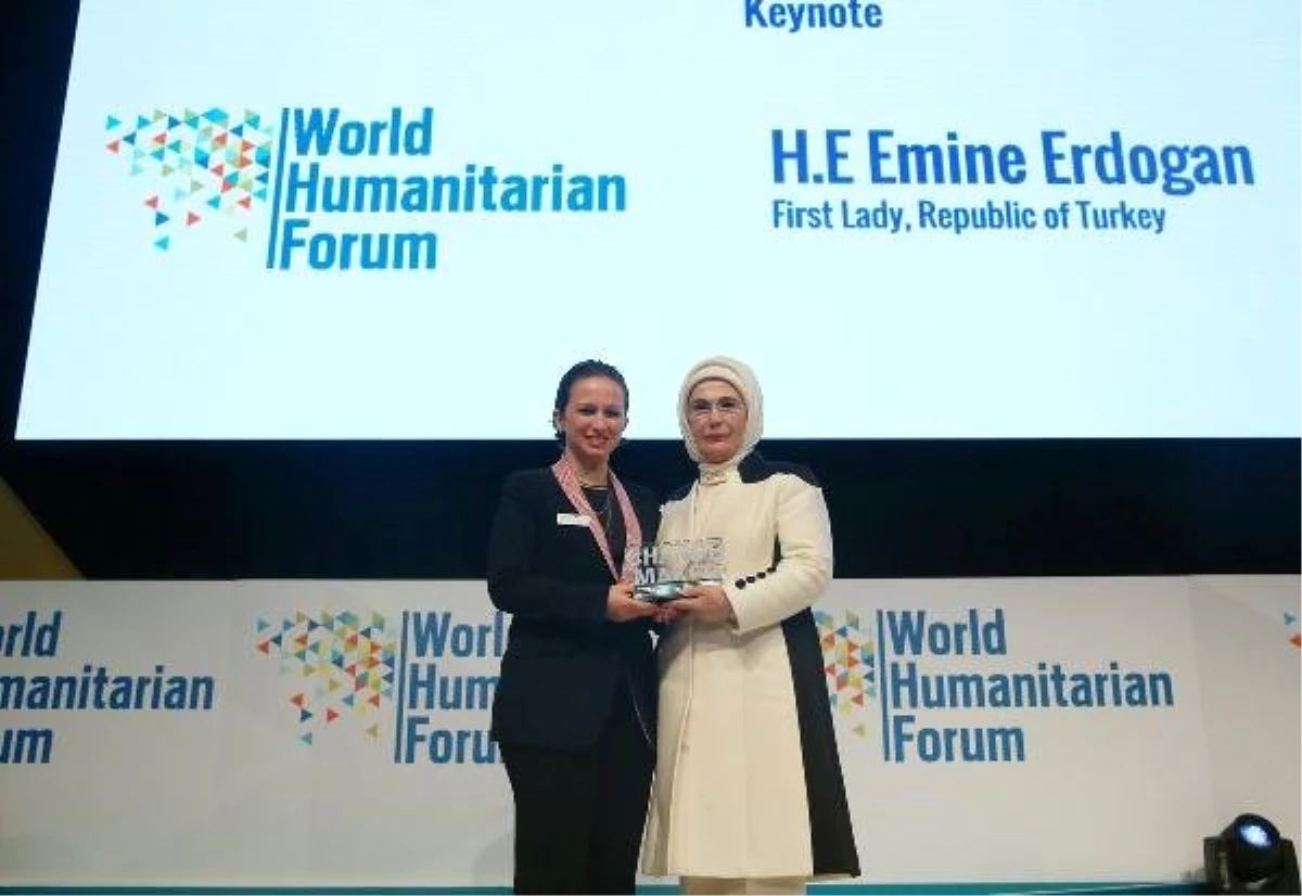 Emine Erdoğan\'a Dünya İnsaniyet Forumu\'ndan \'Fark Yaratan\' Ödülü