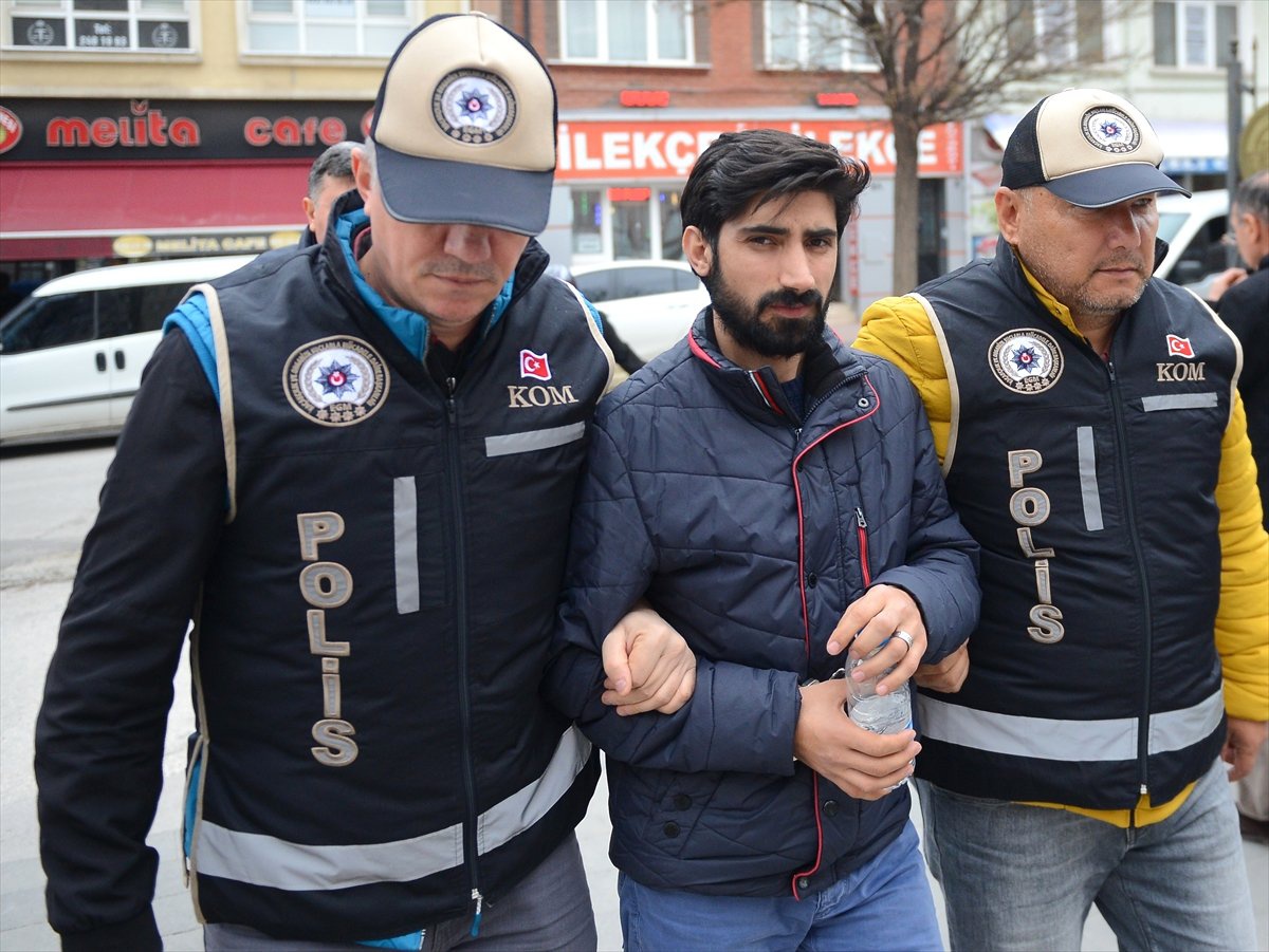 Eskişehir\'de Fetö Şüphelisine Tutuklama