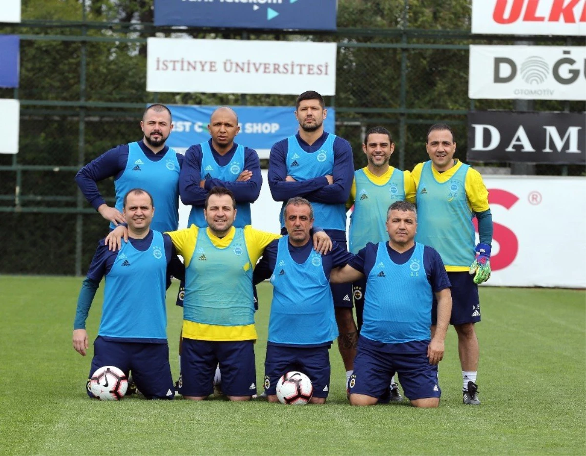 Fenerbahçeli Eski Futbolcular Maç Yaptı