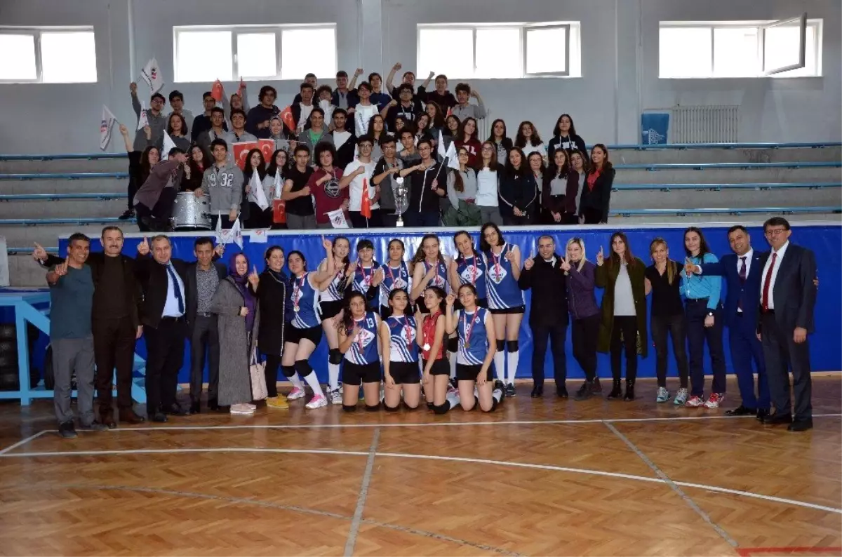 Final Şampiyon Oldu