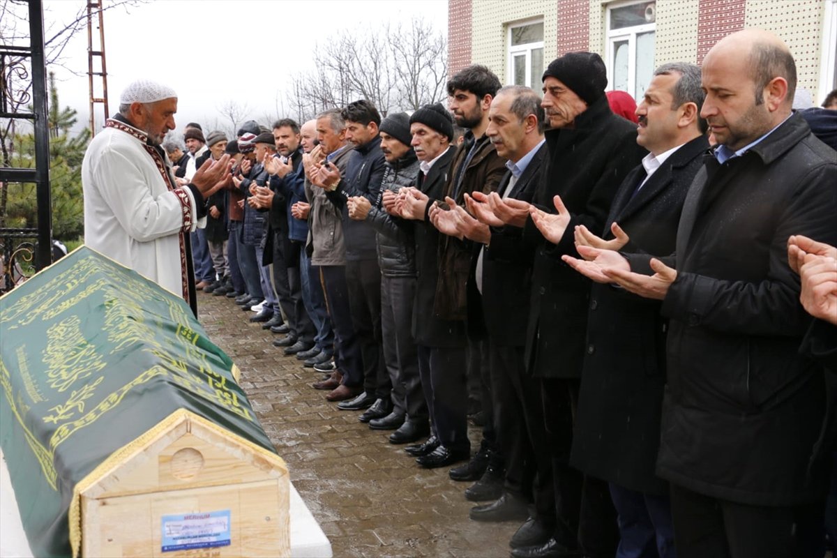 İnşaattan Düşerek Ölen İşçi Toprağa Verildi