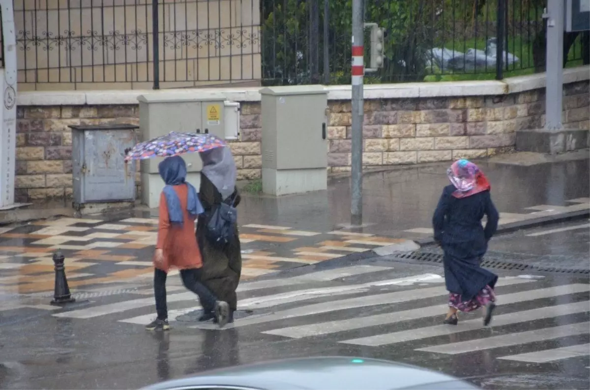 Kahramanmaraş\'ta Sağanak Etkili Oldu