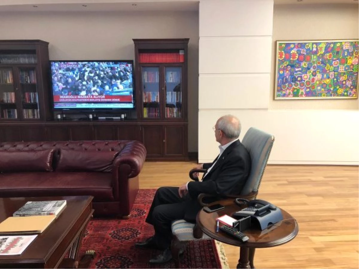 Kılıçdaroğlu, İmamoğlu\'nun Mazbata Almaya Gittiği Anı Televizyondan İzledi