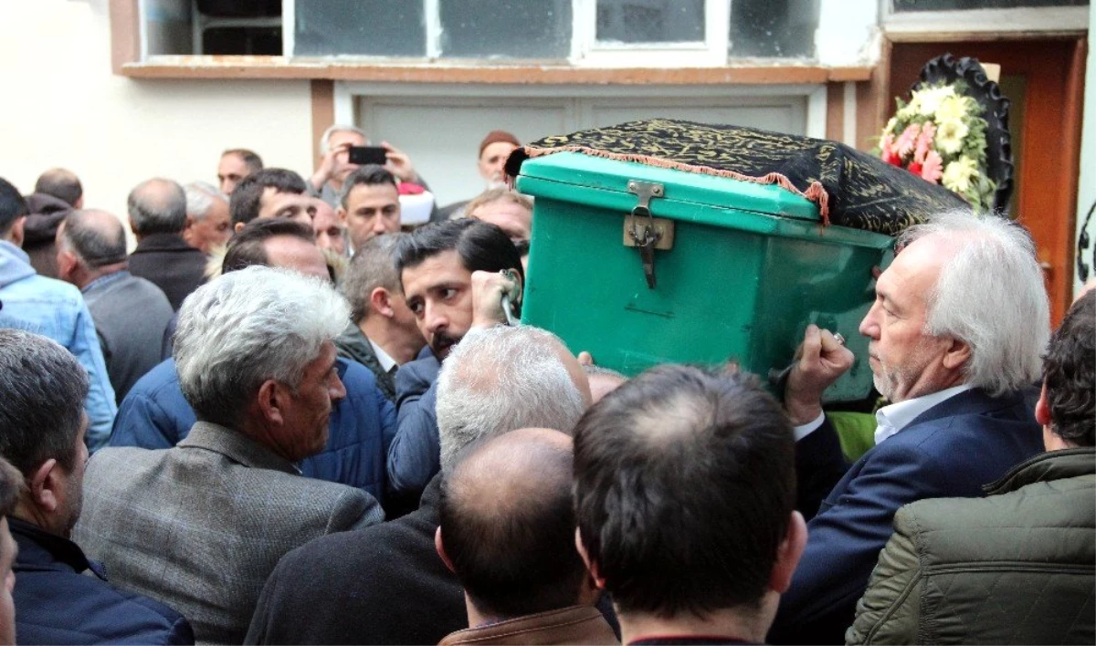 Kütahya Muhtarlar Derneği Başkanı Zekeriya Yılmaz, Son Yolculuğuna Uğurlandı