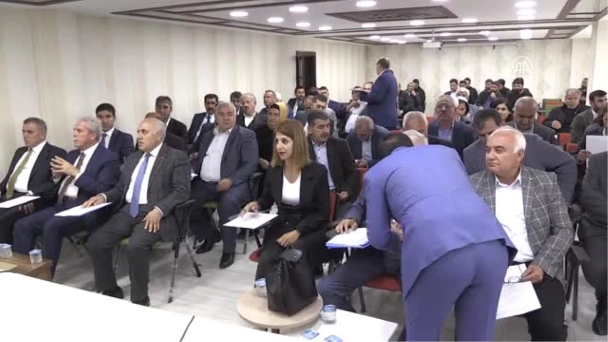 Mardin\'de Belediye Meclis Toplantısında "İstiklal Marşı" Tartışması