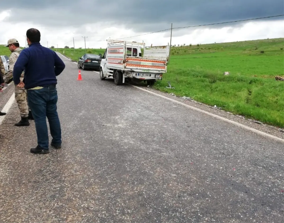 Midyat\'ta Trafik Kazası: 6 Yaralı