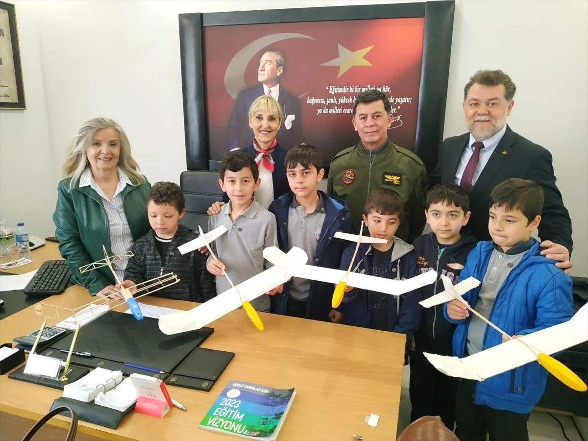 Öğrenciler "Model Uçak" Hayalini Gerçekleştirdi