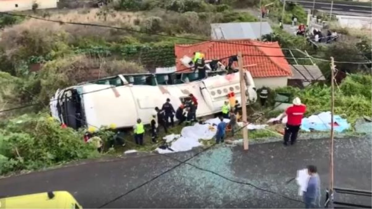 Portekiz\'de Turist Otobüsü Kaza Yaptı: En Az 28 Ölü