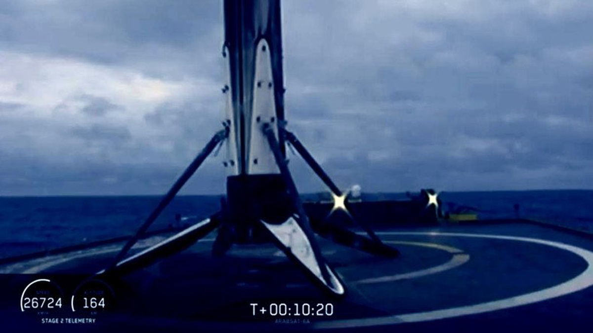 Spacex\'in Falcon Heavy Roketinin İnişten Sonra Denize Düştüğü Açıklandı