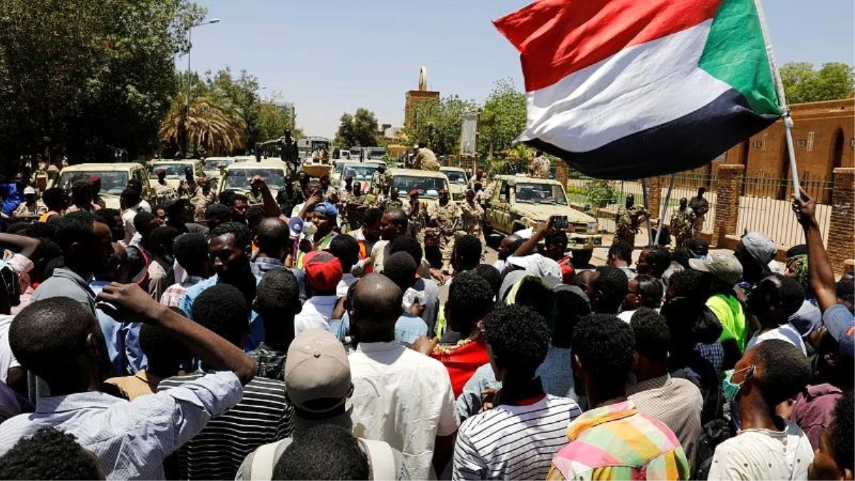 Sudan\'da Ordu Merkez Bankası\'na Şüpheli Hesapların Dondurulması Talimatı Verdi