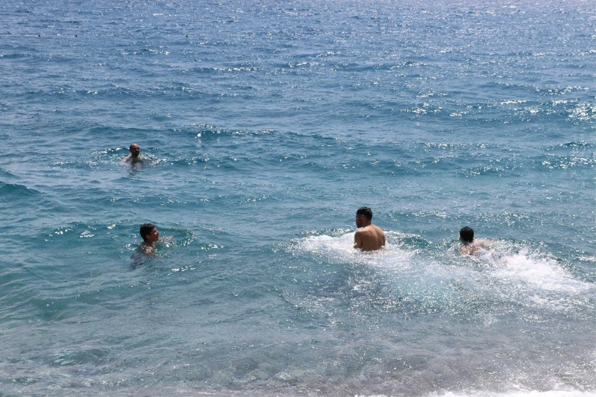 Yurdun Doğusunda Kar Esareti, Güneyinde Deniz Keyfi