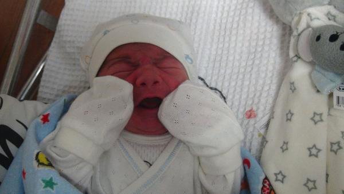 60 Kilo Verdi, Eski Fotoğraflarını Yakıp 18 Yıl Sonra Anne Oldu