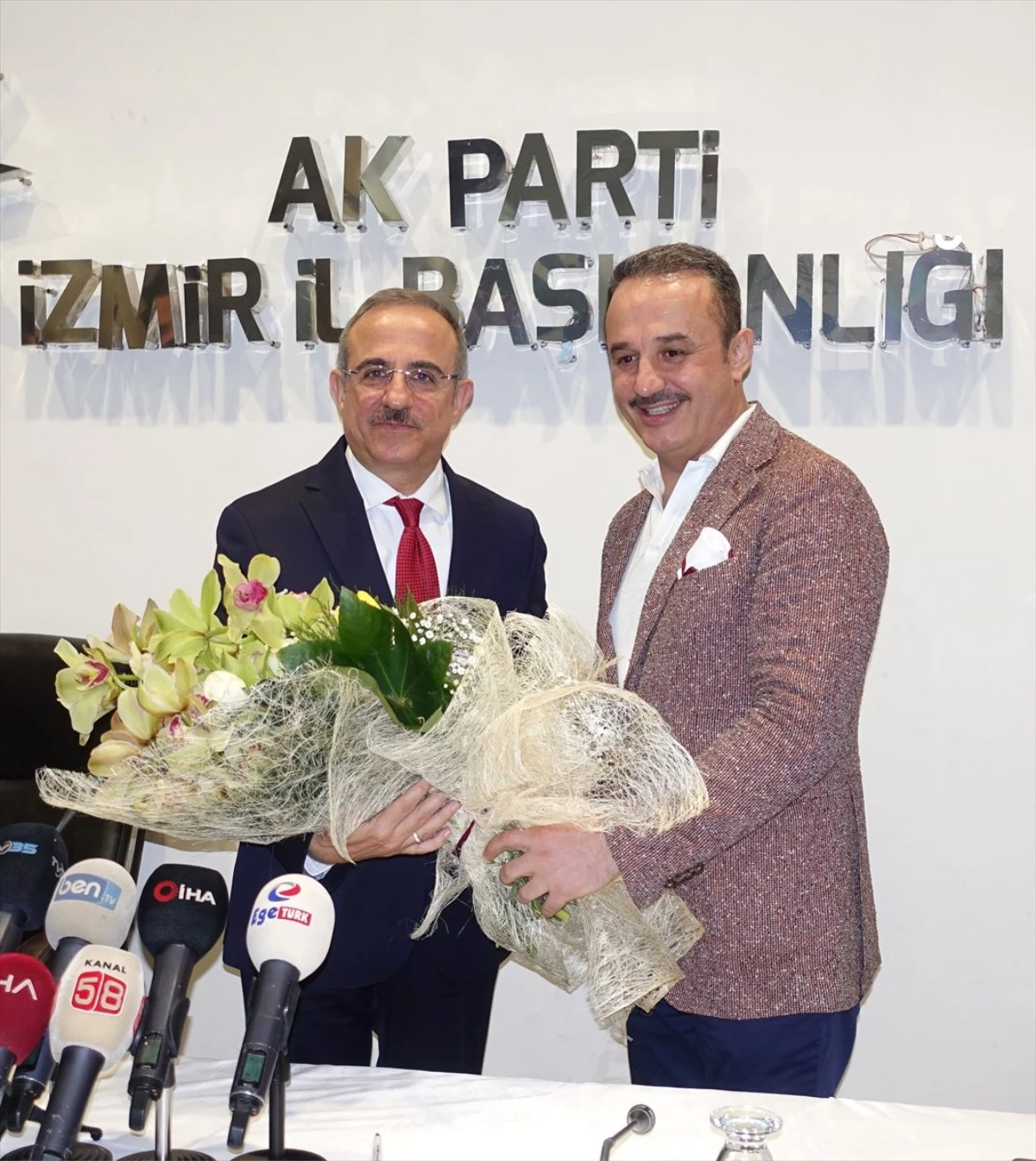 AK Parti İzmir İl Başkanlığında Görev Değişimi