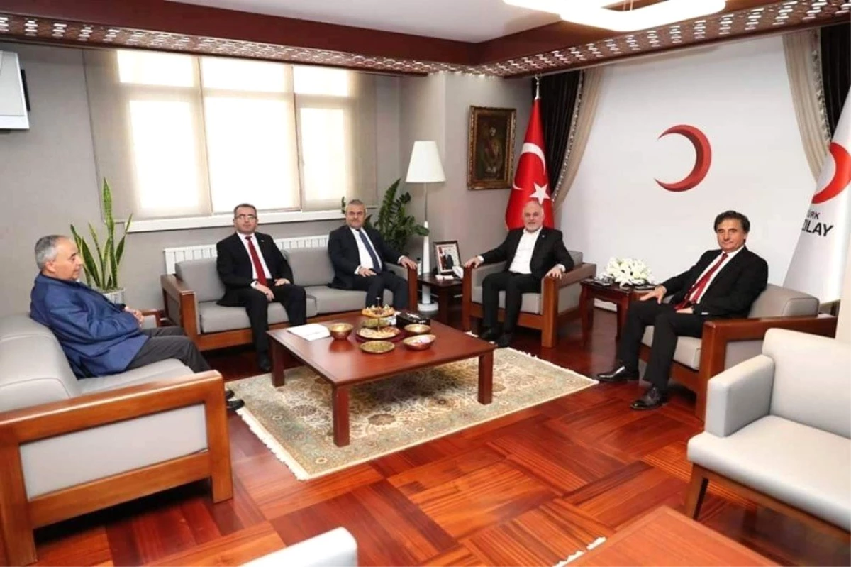 Ak Partili Vekiller Türk Kızılayı Genel Başkanı Kınık\'a Başarılar Diledi