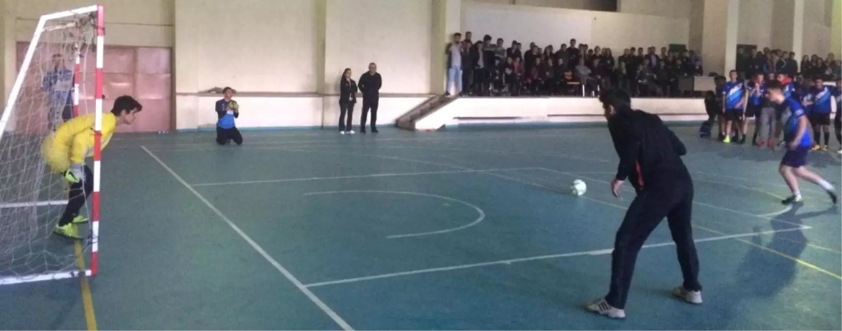 Alaşehir\'de Futsal Turnuvası Sona Erdi