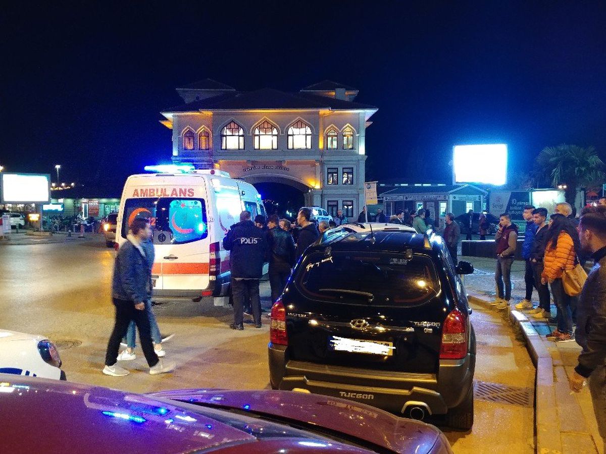 Bandırma\'da Bıçaklı Saldırı: 3 Yaralı
