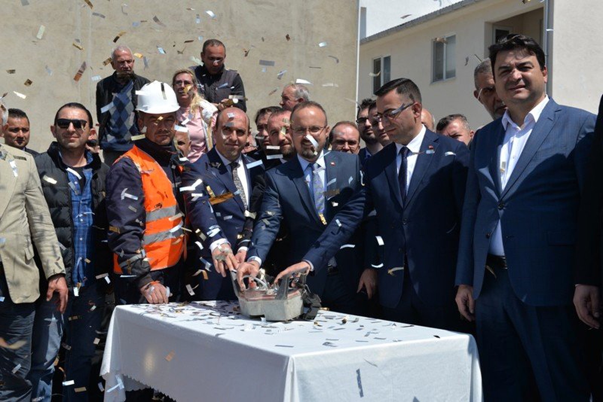 Biga\'da Fatih İlkokulu\'nun Temeli Törenle Atıldı