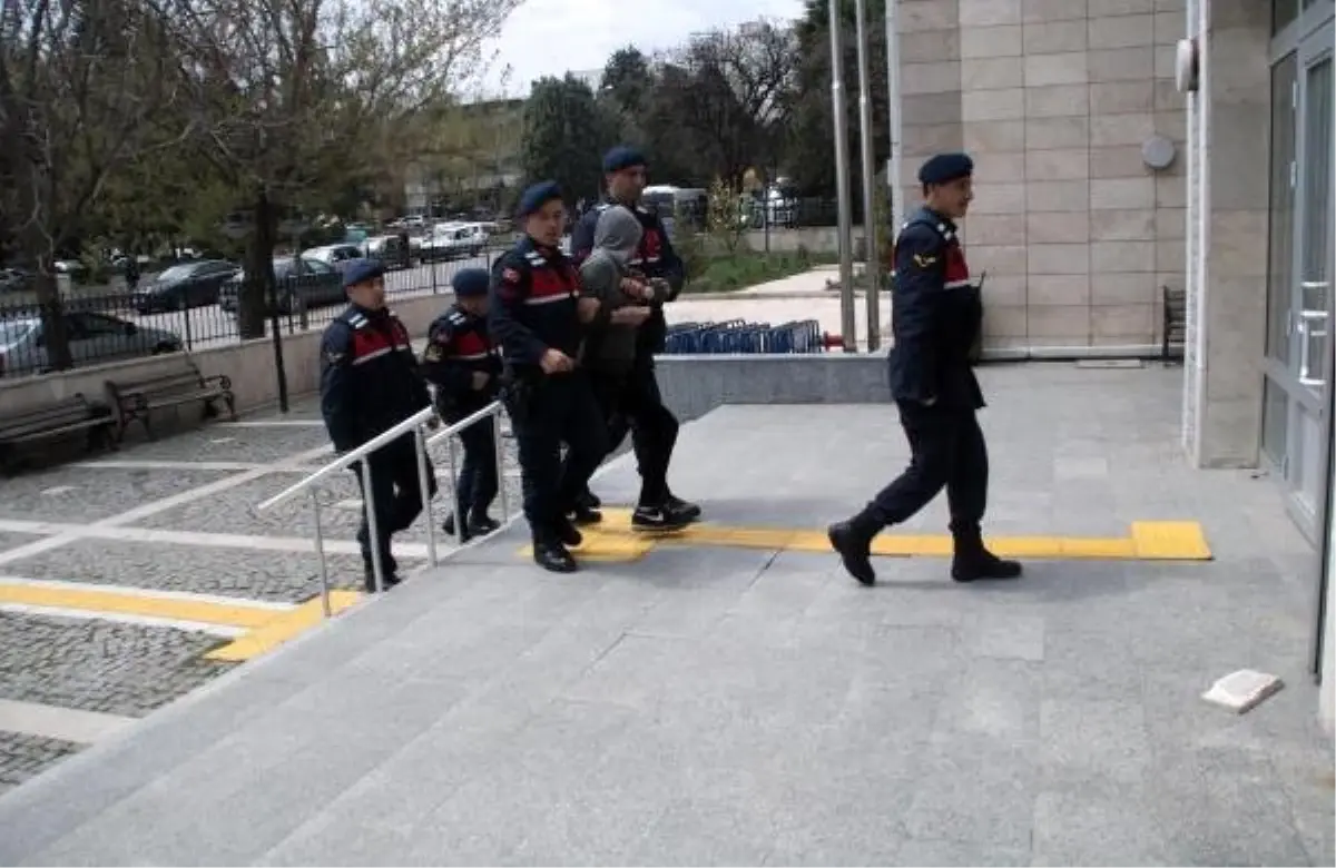 Cezaevi Firarisi Şehirlerarası Otobüste Yakalandı