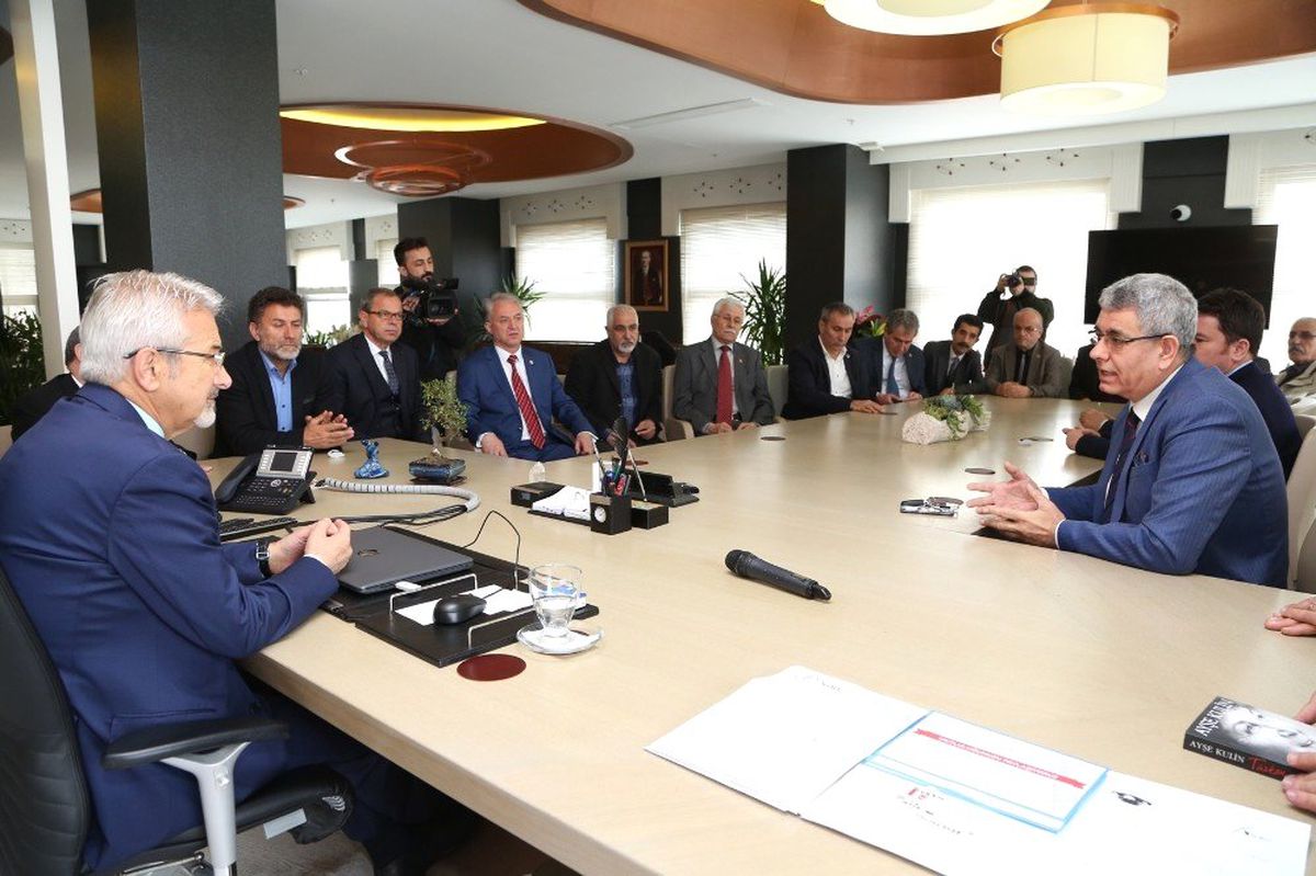 CHP Yönetiminden Başkan Turgay Erdem\'e Ziyaret