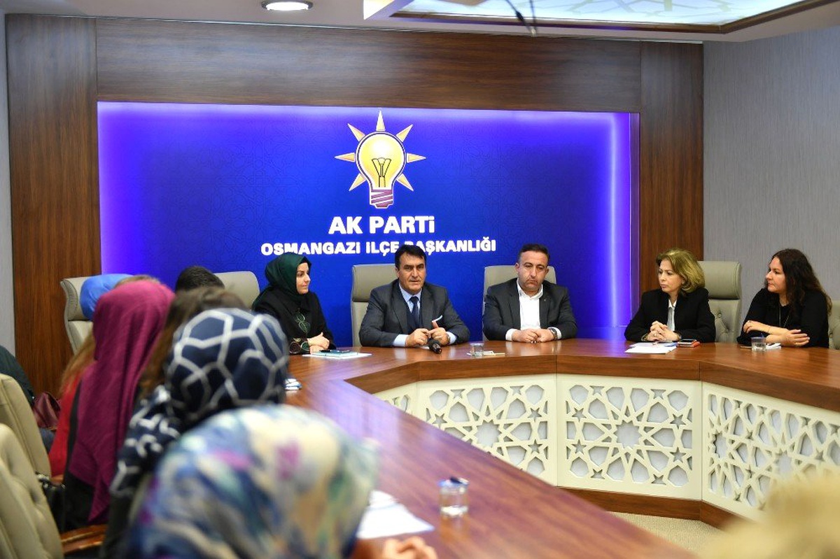 Dündar\'dan AK Parti Osmangazi Kadın Kollarına Teşekkür