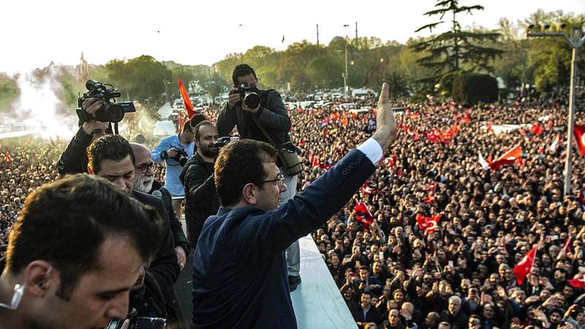 Ekrem İmamoğlu: İlk İcraatlarımdan Birisi Aylık Öğrenci Kartını 50 Liraya İndirmek